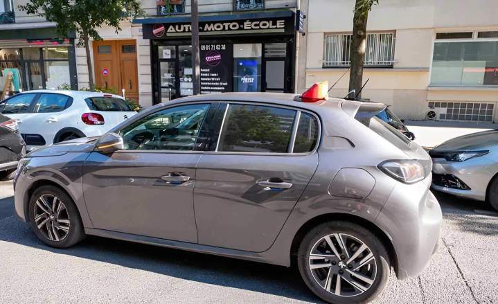 Cours de conduite avec voiture automatique Paris